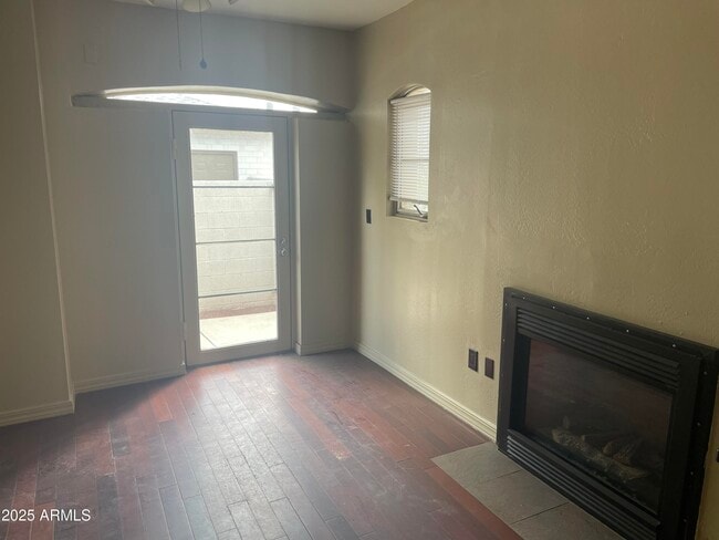Building Photo - 1214 W Roosevelt St