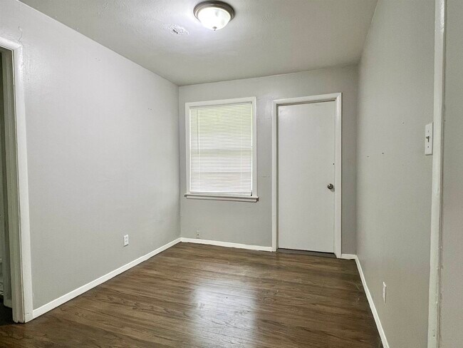 Foto del edificio - 424 Stoneham Rd