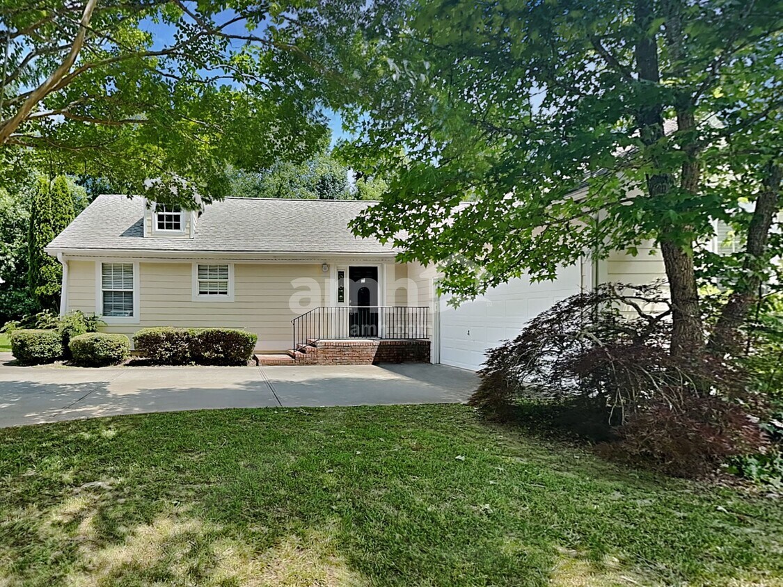 Primary Photo - 495 Hunnicut Rd SE