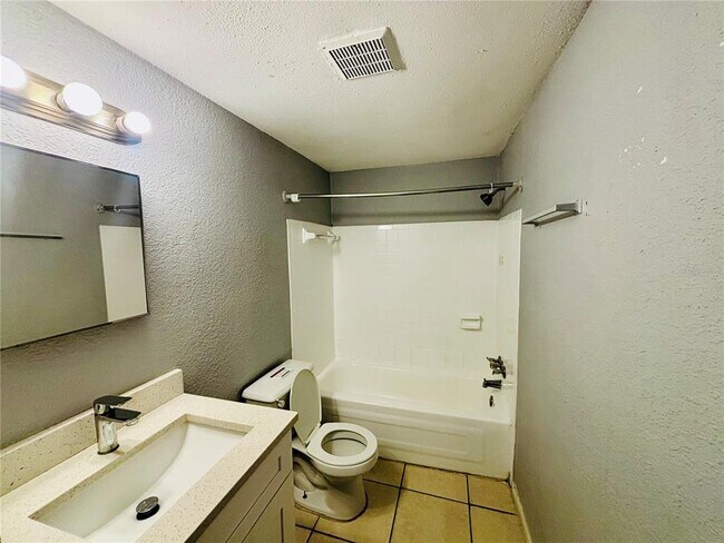 Foto del edificio - 1304 Morris Park