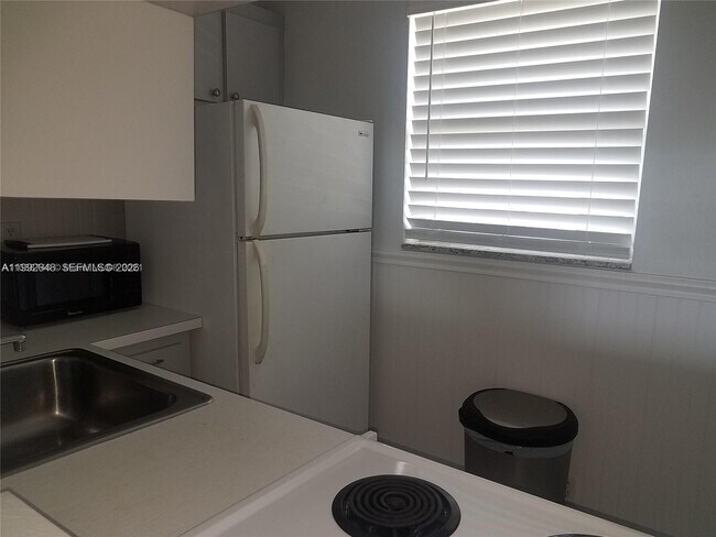 Foto del edificio - 1731 SE 15th St