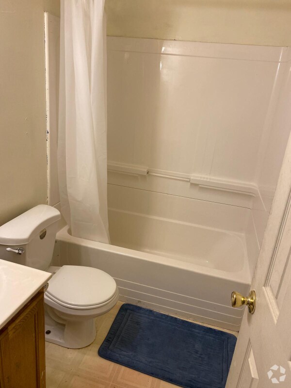 Ritchie Run Apartments for Rent with Hardwood Floors District Heights