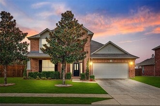 Building Photo - 716 Mandalay Bay Dr