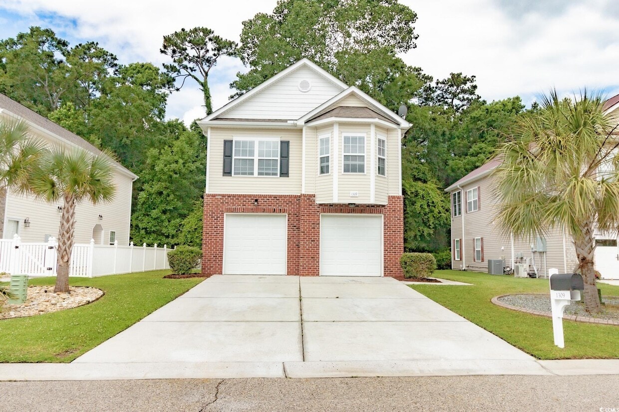 Primary Photo - 1309 Painted Tree Ln