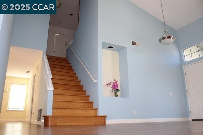 Building Photo - 151 Grenadine Way