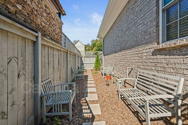 Photo - 7 James St House