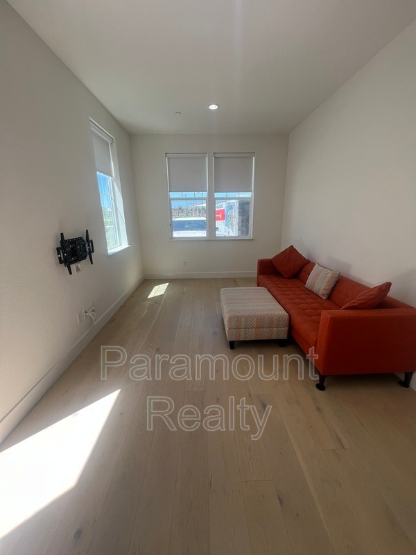 Building Photo - 17306 Canutes Ct