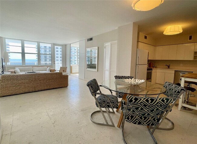 Building Photo - 5700 Collins Ave