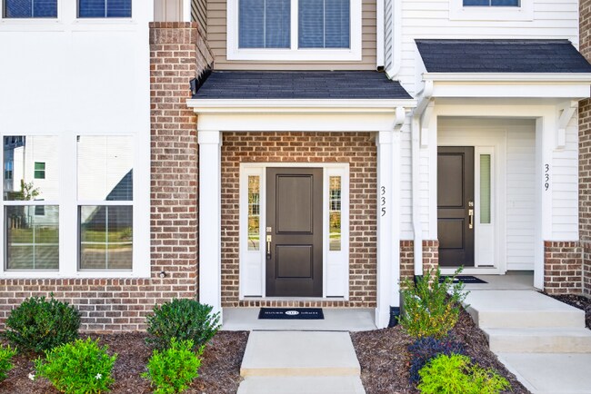 Foto del edificio - 335 Chesapeake Cmns St