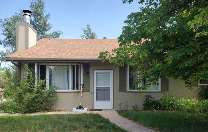 Primary Photo - Great 3 Bed 2 Bath House in West Fort Coll...