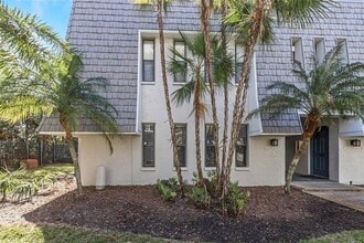 Building Photo - 712 Lyndhurst St