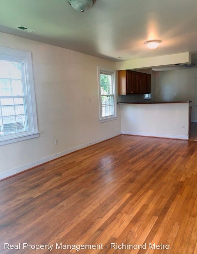 Building Photo - 3 br, 2 bath House - 5213 Bloomingdale Avenue