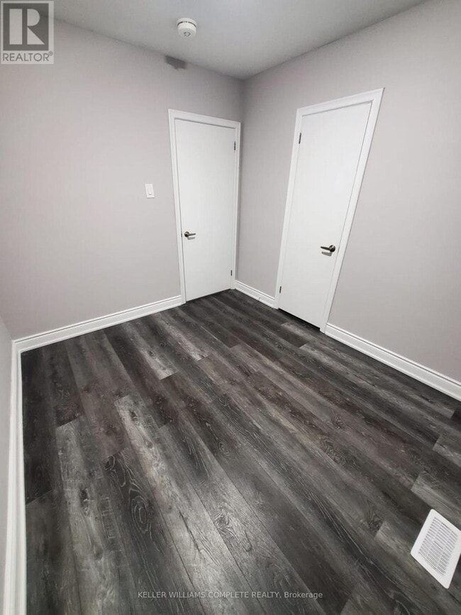 Building Photo - 15 Camille Ct