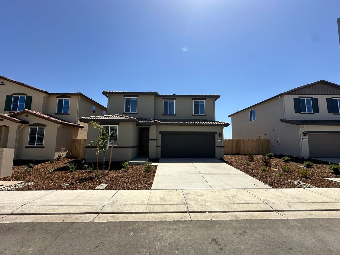 Primary Photo - Welcome to Hawthorn at Arbor Bend Neighbor...