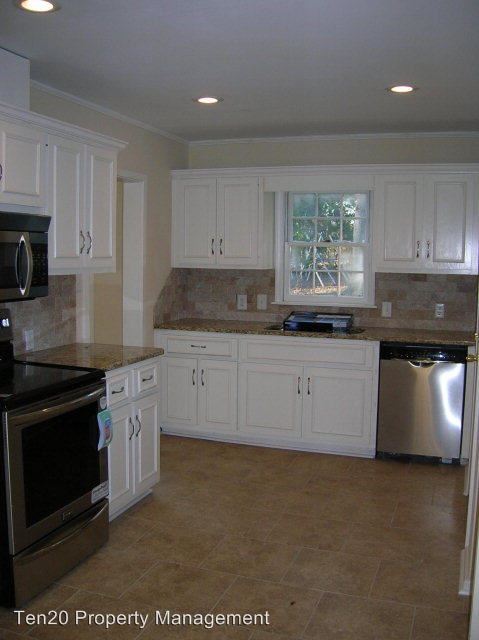 Building Photo - 4113 Acacia Dr