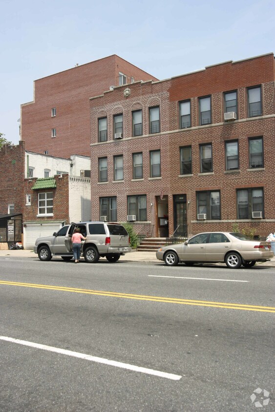 Primary Photo - 1713 W 6th St