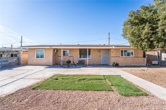 Building Photo - 1109 Tumbleweed Ave