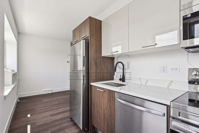 Foto del edificio - Sleek, Bright & Brand New — Stylish Studio in Andersonville