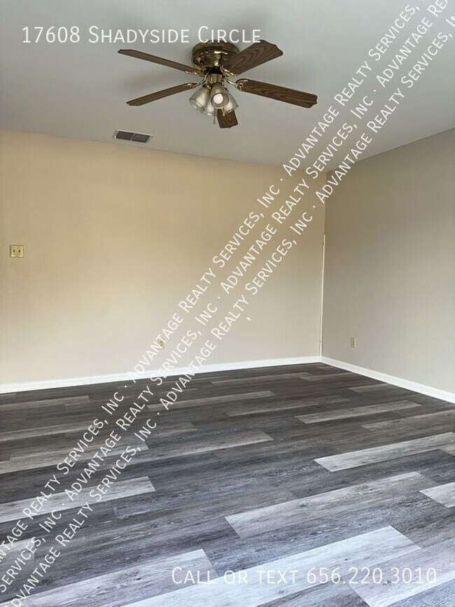Foto del edificio - 17608 Shadyside Cir