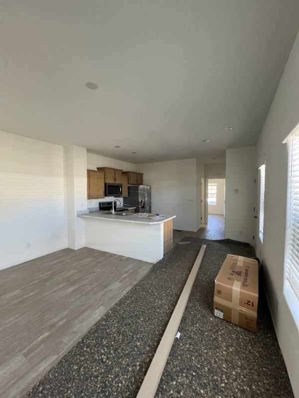 Building Photo - 2000 E Frontier Ave