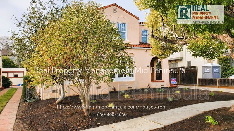 Primary Photo - 1355 De Soto Ave