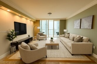 Building Photo - 1155 Brickell Bay Dr