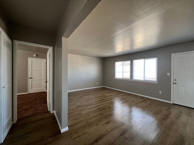Foto del edificio - Beautifully Remodeled Home