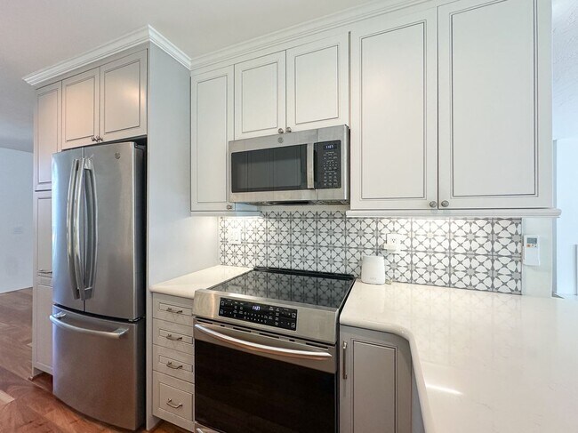 Building Photo - 16492 Harbour Ln