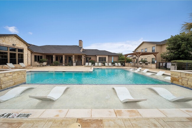 Building Photo - Vistas at Red Creek