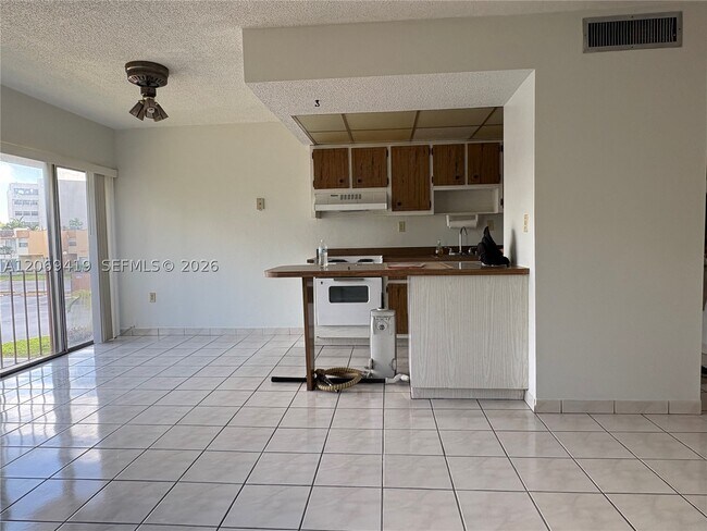 Foto del edificio - 9331 SW 4th St