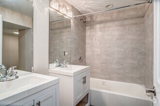 Building Photo - 2135 W 19th St