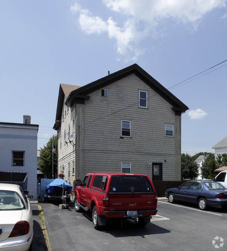 Building Photo - 1266 Cranston St