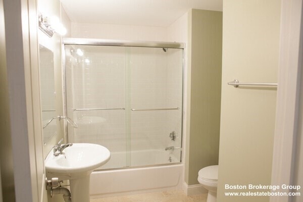 Foto del edificio - 10 Roxbury St