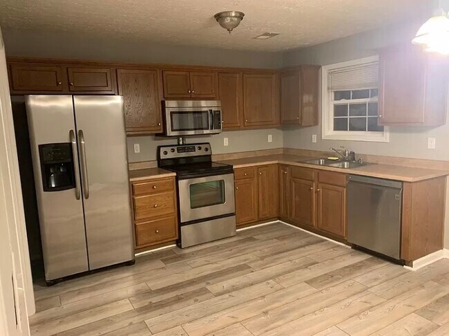 New Appliances - 158 Darby Woods Ct