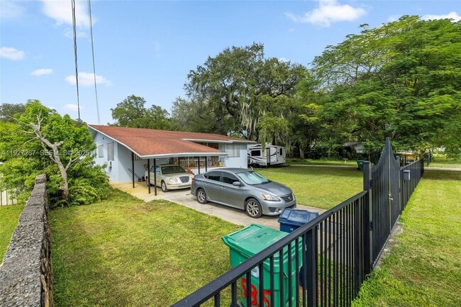 Foto del edificio - 535 NW 90th St