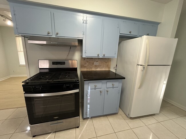 Building Photo - 6521 Mobud Dr