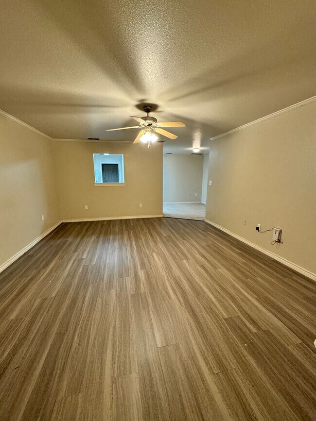 Foto del edificio - 1210 N Bangor Ave