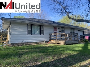 Building Photo - 228 36th St