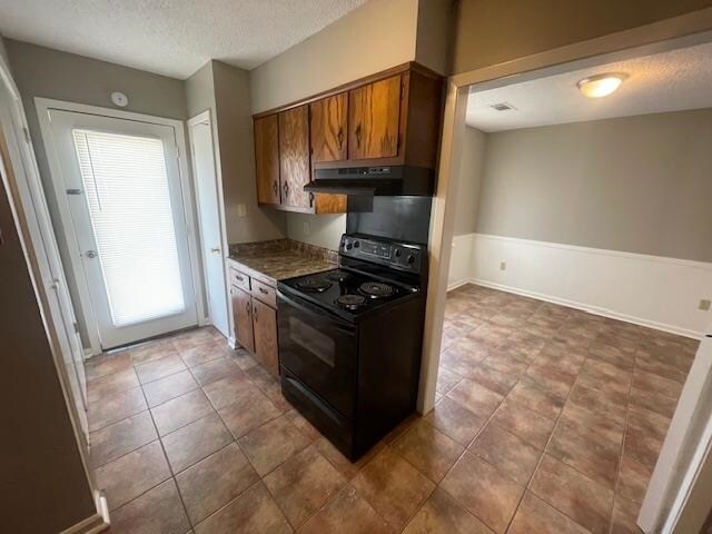 Foto del edificio - 160 Colonial Dr