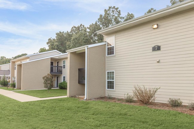 Building Photo - Hillside Apartments