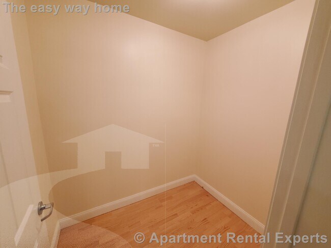 Building Photo - 21 Brookline St