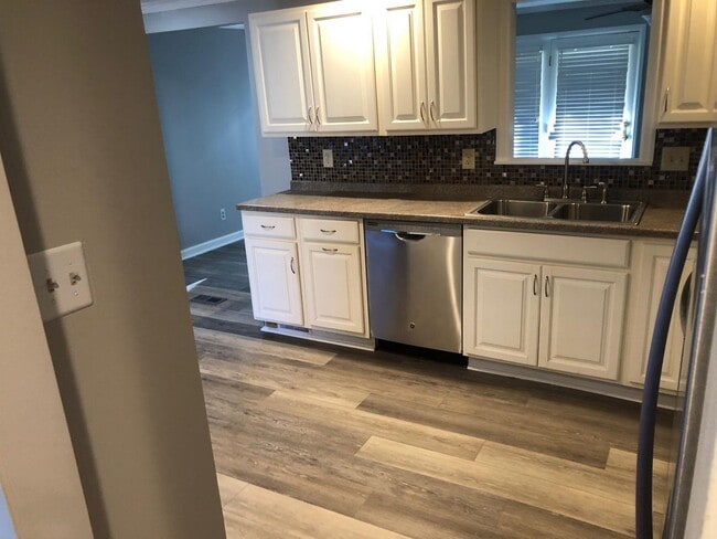 Photo - Upper St. Clair - 3 BR Split Entry House, Garage, Central Air!