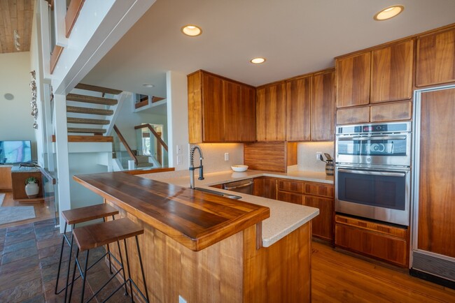 Foto del edificio - 3 Bedroom 2.5 Bathroom Pool Oceanfront Est...