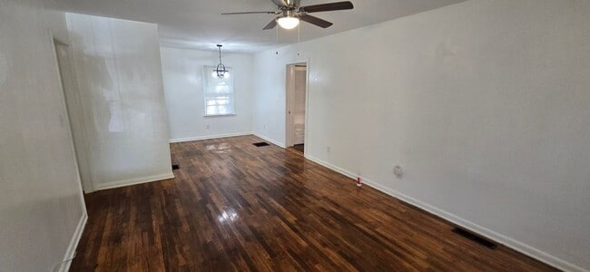 Foto del edificio - 4085 Canby Ln