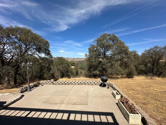 Foto del edificio - 5182 Buckboard Dr