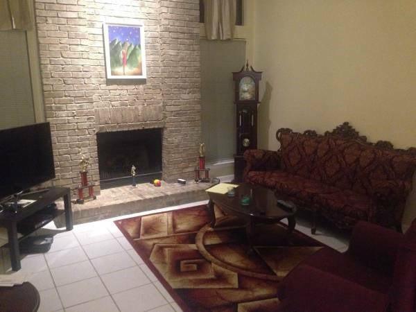 Foto principal - 2200 W Park Blvd