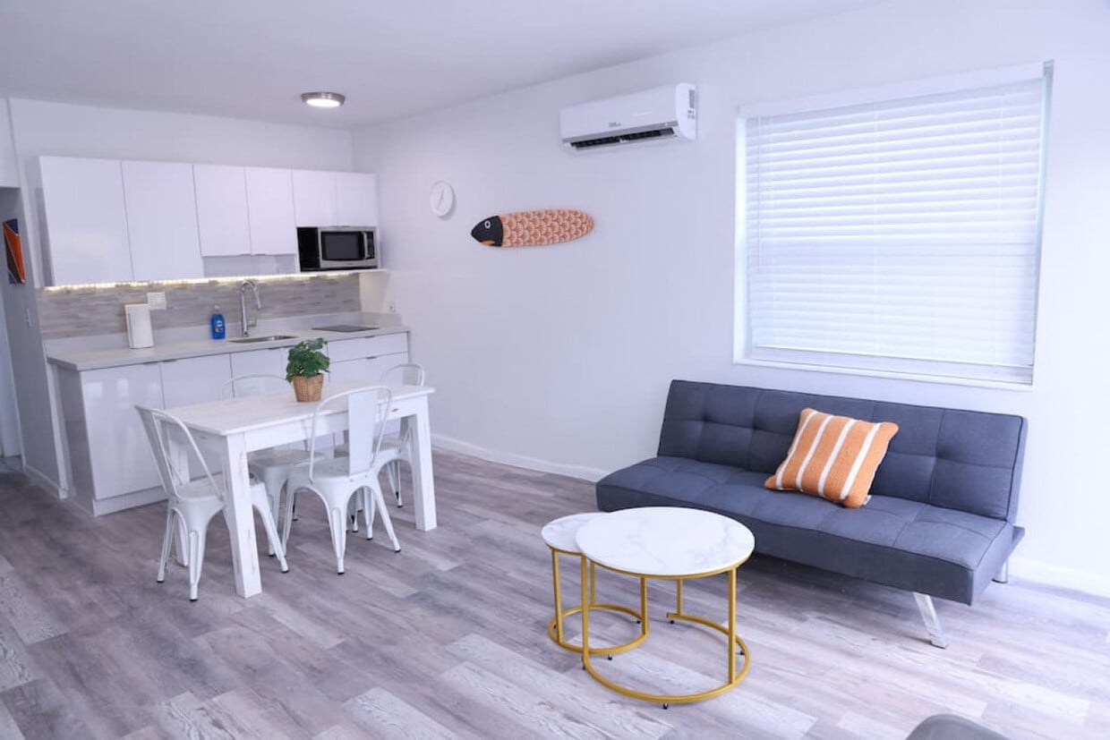 Foto principal - 1109 Douglas Rd