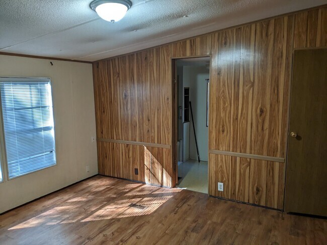 Building Photo - 11231 Daddy Hall Ln
