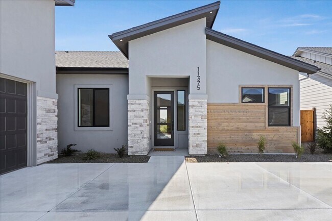 Building Photo - 11375 W Perthshire Ln