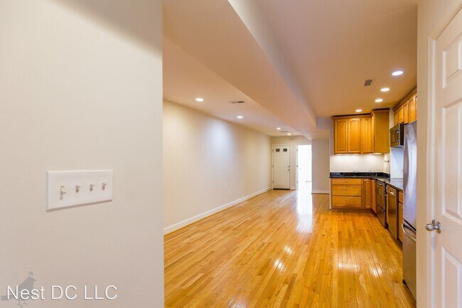 Building Photo - 2 br, 2 bath House - 1134 6th St NE Unit 2